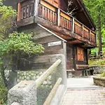 Laetthaus Rot By Interhome Täsch