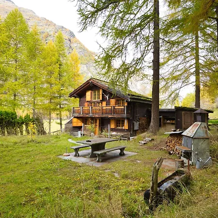 Laetthaus Rot By Interhome